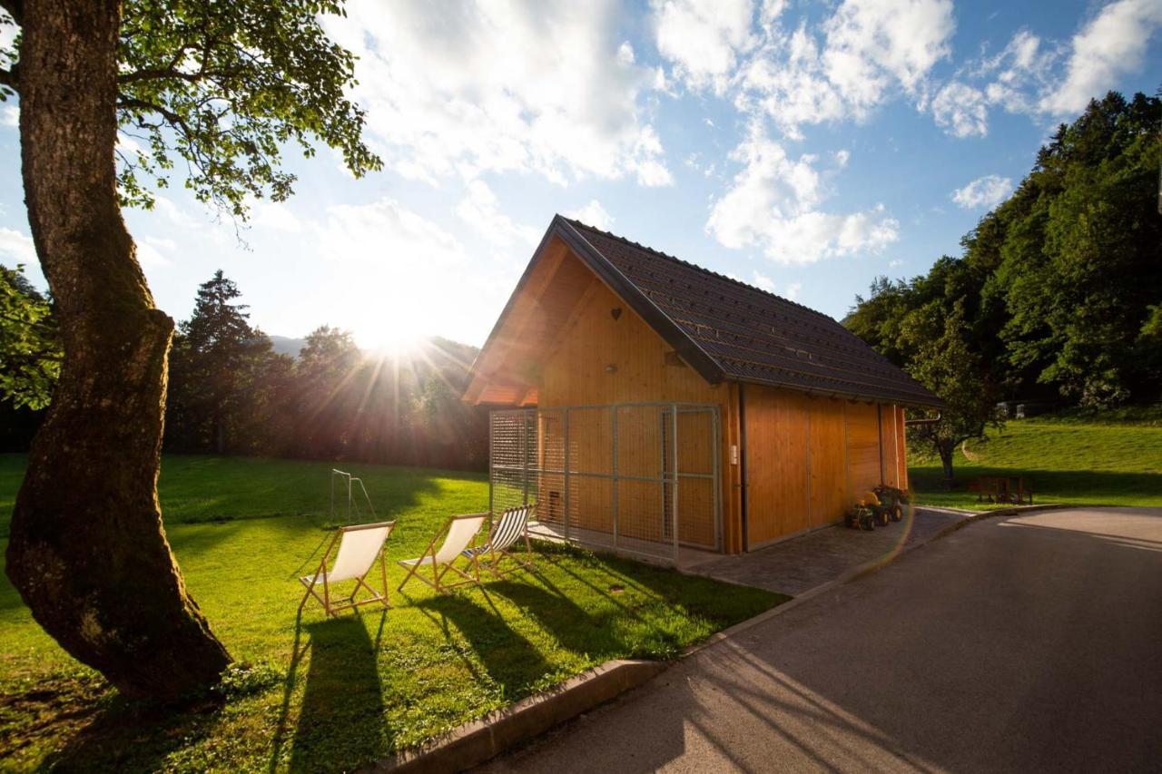 Apartments Tourist Farm Storman With Ev Ch-Station Tržič Dış mekan fotoğraf